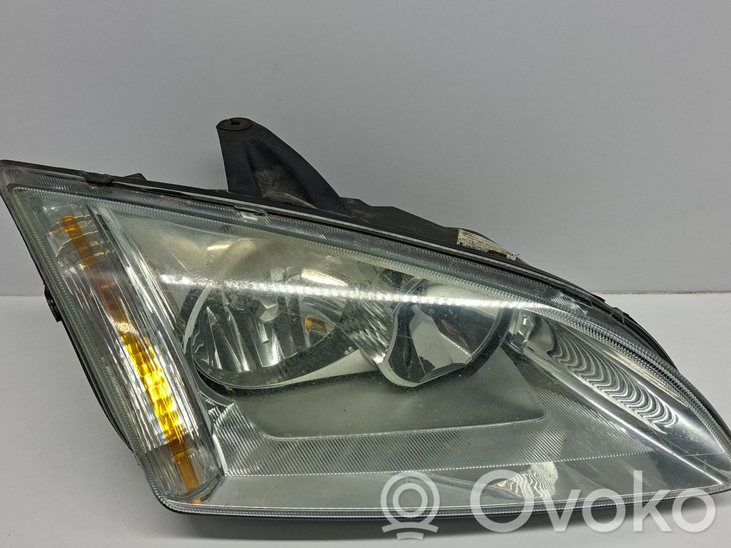 Ford Focus Headlight/headlamp 