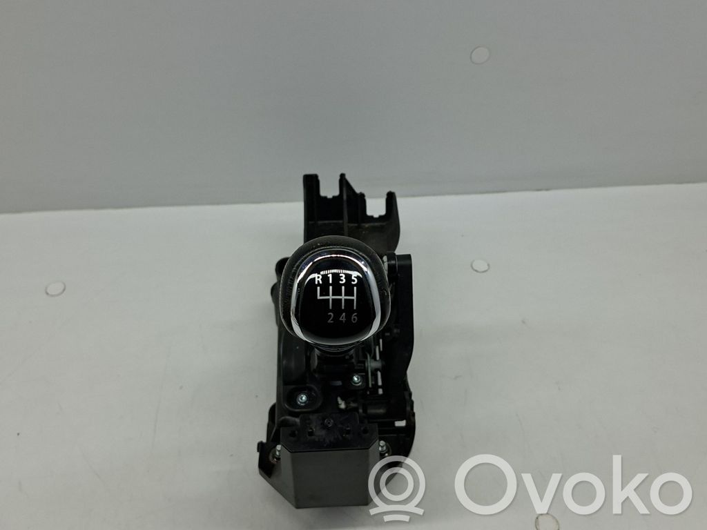 Nissan Qashqai Lewarek zmiany biegów / górny 