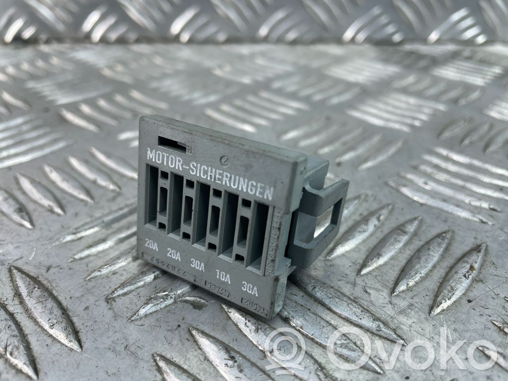 BMW 1 E81 E87 Fuse box set 