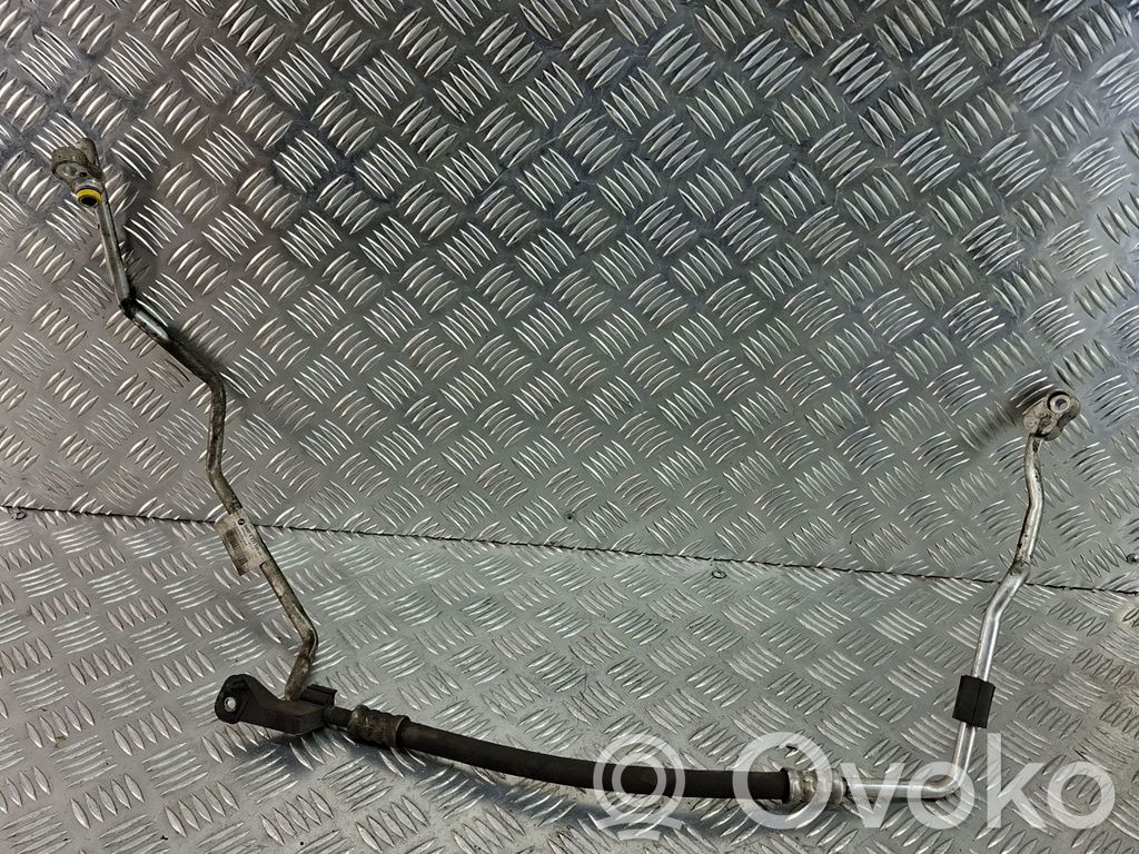 BMW 1 E81 E87 Ilmastointilaitteen putki (A/C) 
