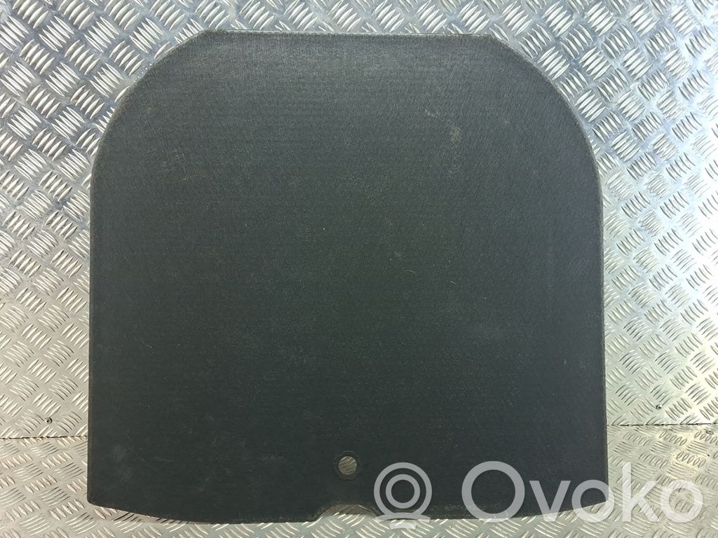 Trunk/boot floor carpet liner