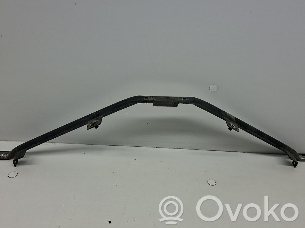 Radiator support slam panel bracket   7046547
