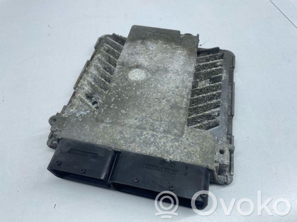 Volkswagen PASSAT B6 Engine control unit/module 