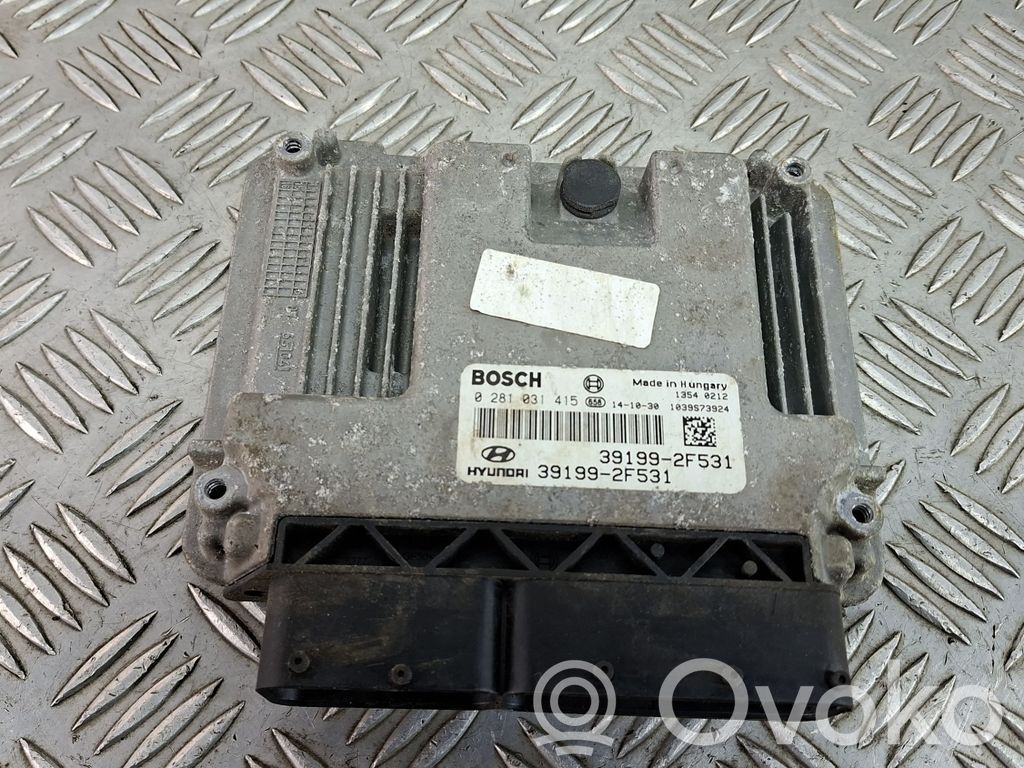 Hyundai ix35 Engine control unit/module 