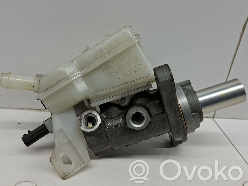 Nissan X-Trail T32 Główny cylinder hamulca 