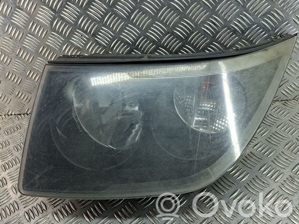 Volkswagen Crafter Lampa przednia 