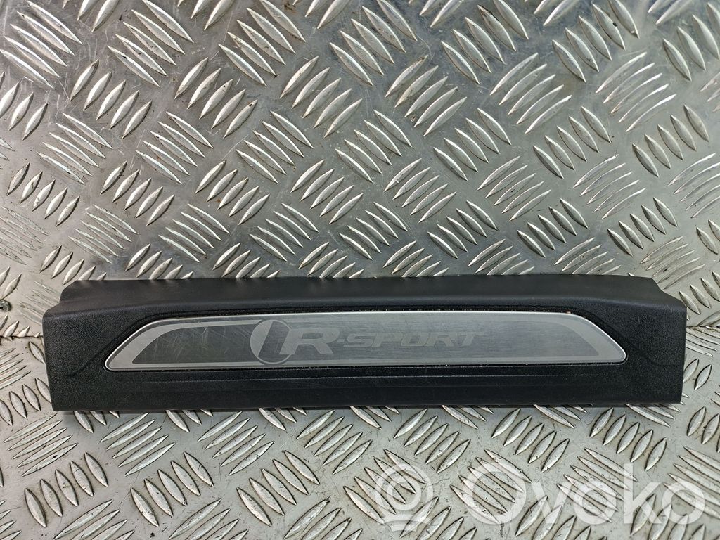 Jaguar XE Etuoven kynnyksen suojalista 