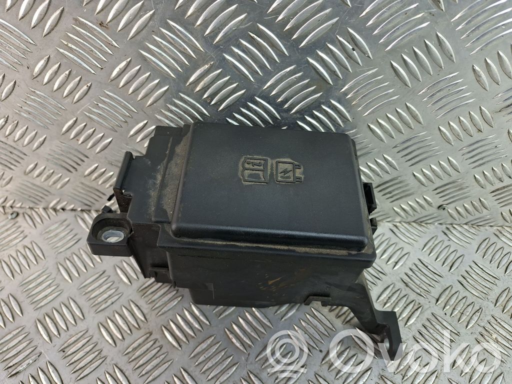 Jaguar XE Fuse box set 