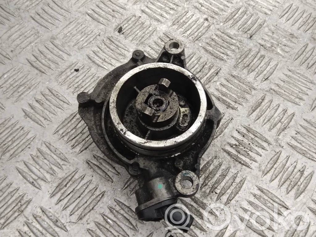 Vacuum pump   72817601B