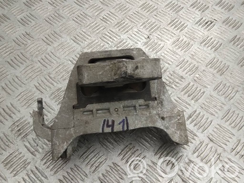 Opel Zafira C Engine mount bracket 