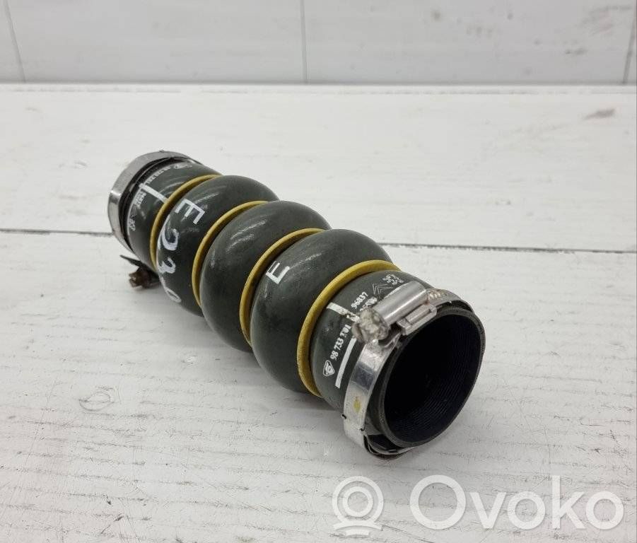 Peugeot 308 Intercooler hose/pipe 