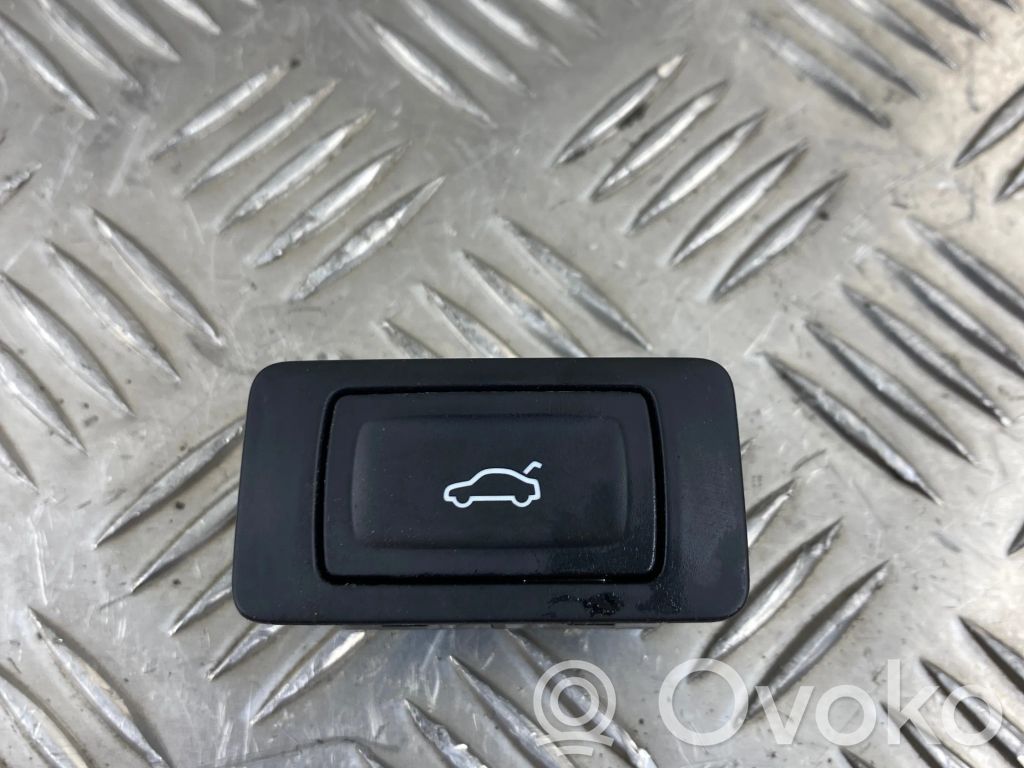Przycisk otwierania klapy bagażnika   4G0959831A,10091164,03032015
