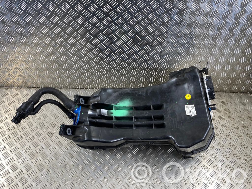 AdBlue-nestesäiliö   4M0131878CE