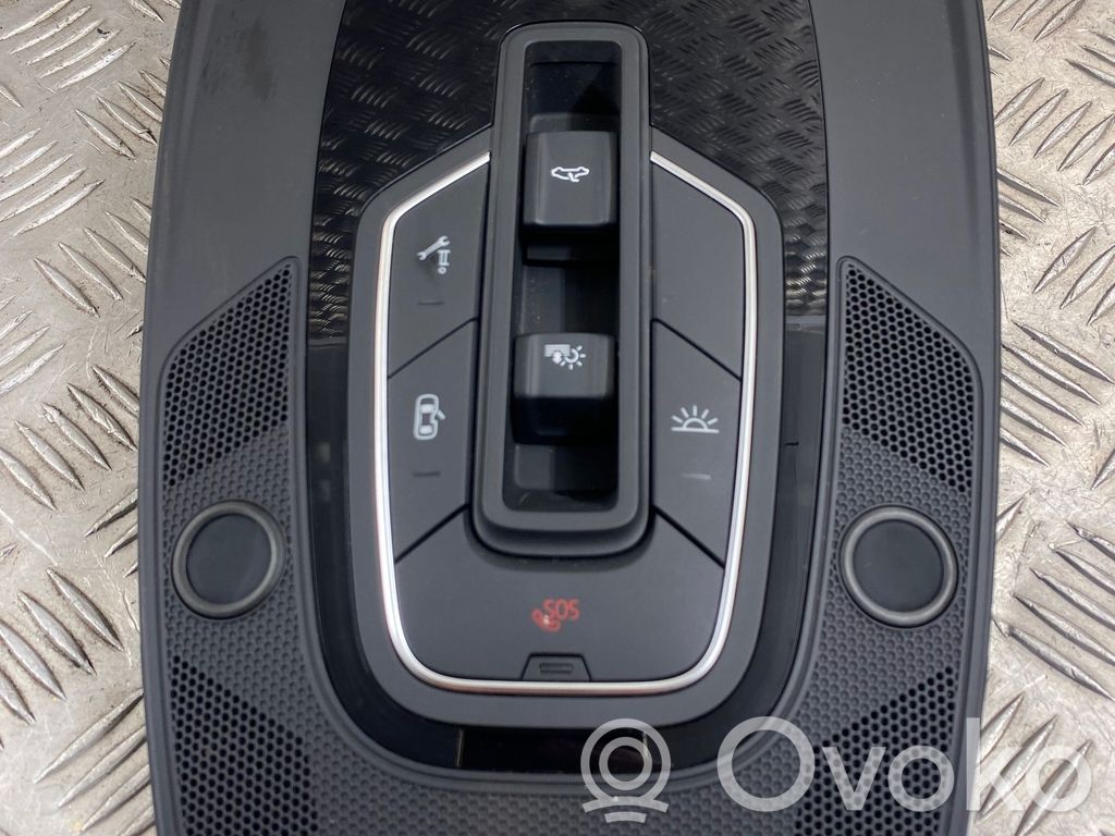 Audi RS6 C8 Światło fotela przedniego 