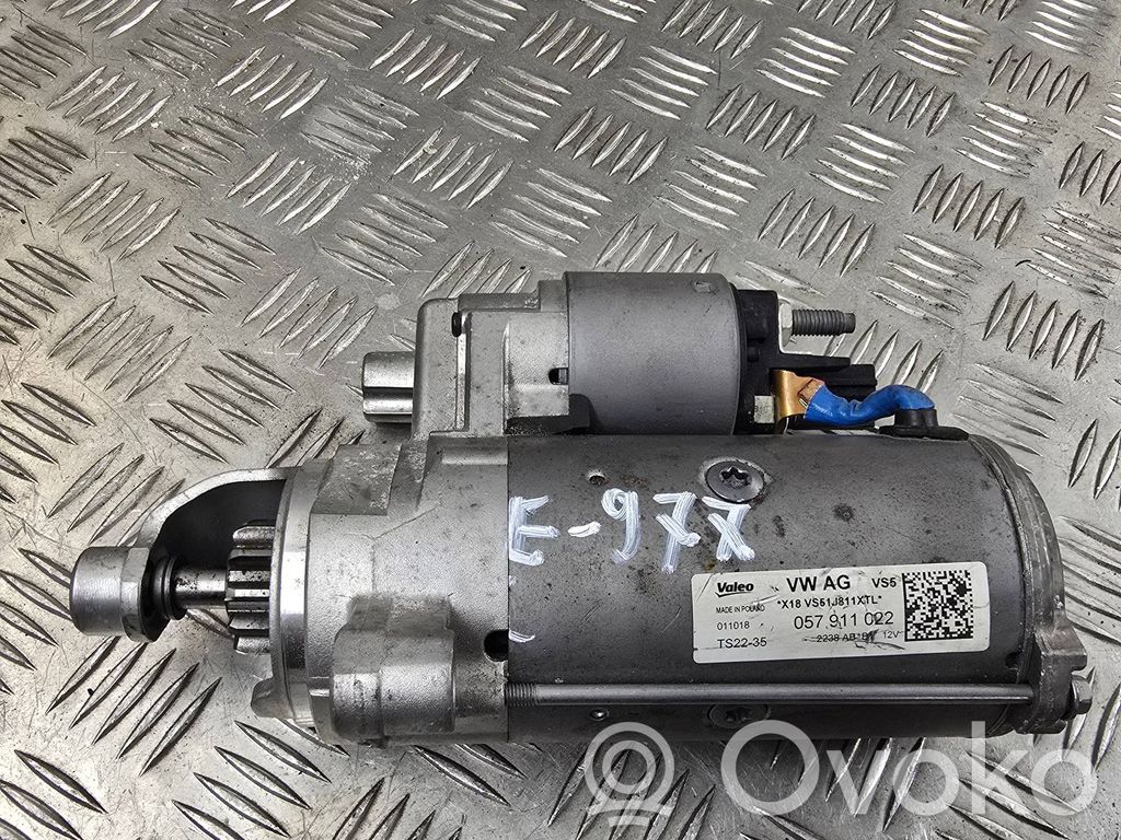 Audi Q7 4M Starter motor 