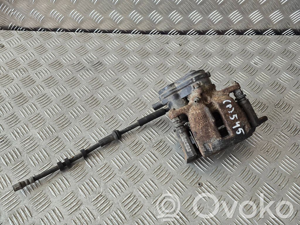 Audi A5 8T 8F Takajarrusatula 