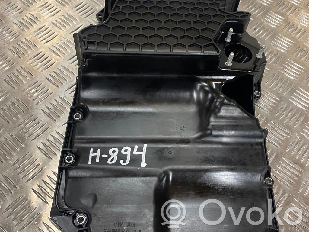 Audi A4 S4 B9 8W Картер коробки передач 