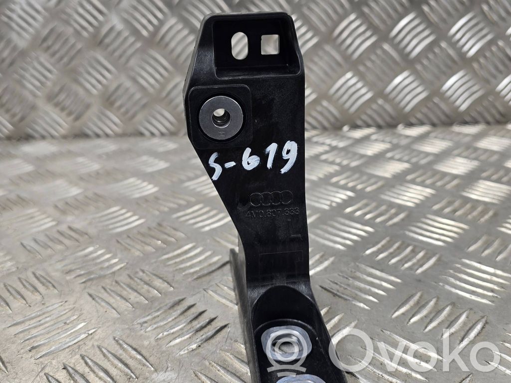 Audi Q7 4M Front bumper mounting bracket 