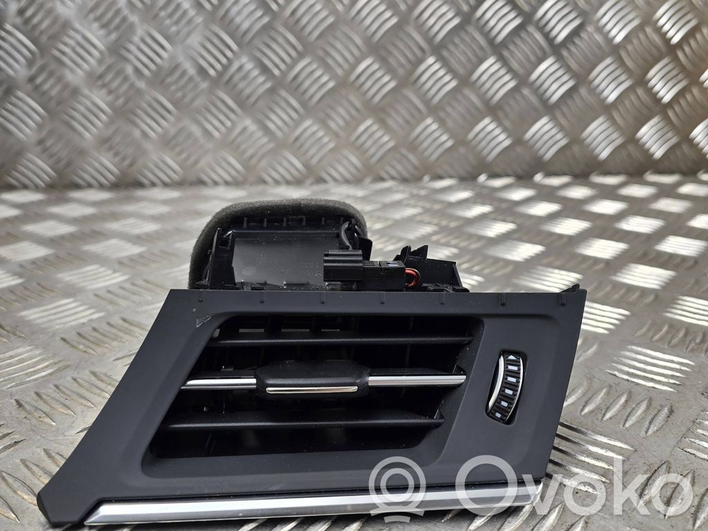 Audi A6 S6 C8 4K Kojelaudan sivutuuletussuuttimen kehys 