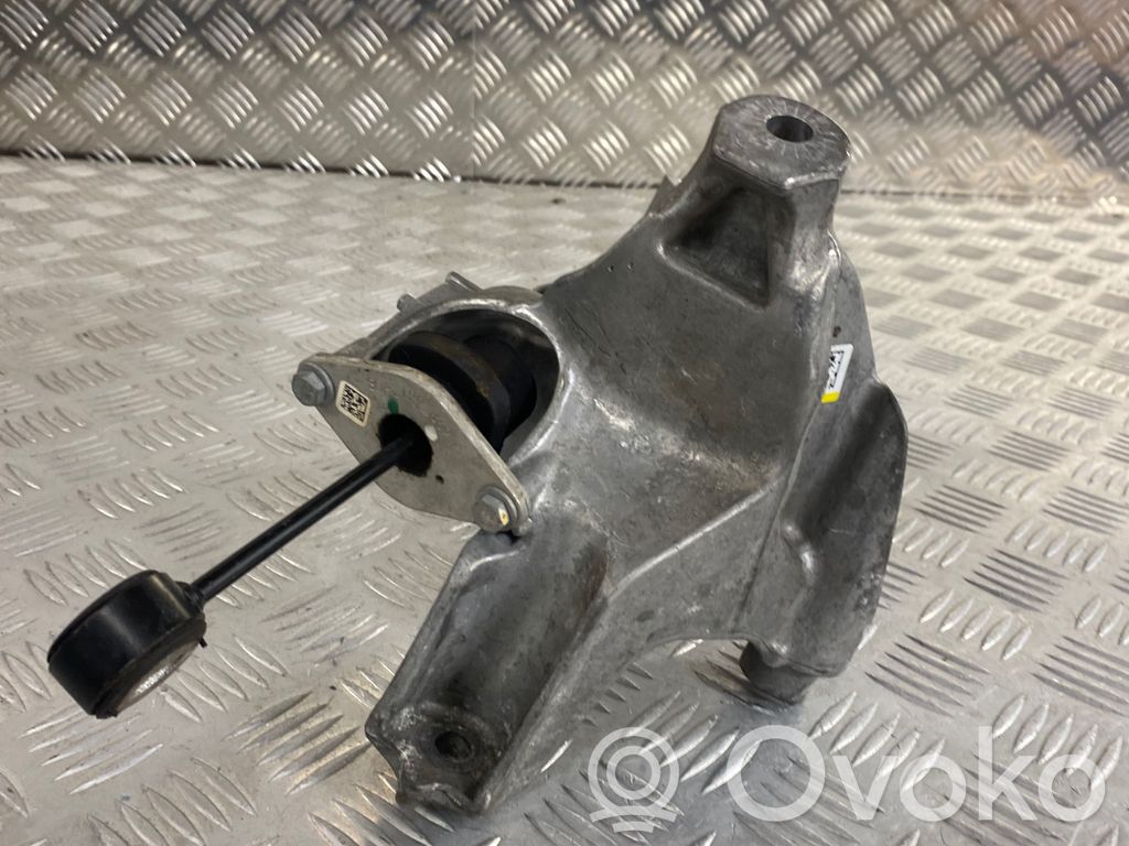 Audi Q5 SQ5 FY Engine mounting bracket 