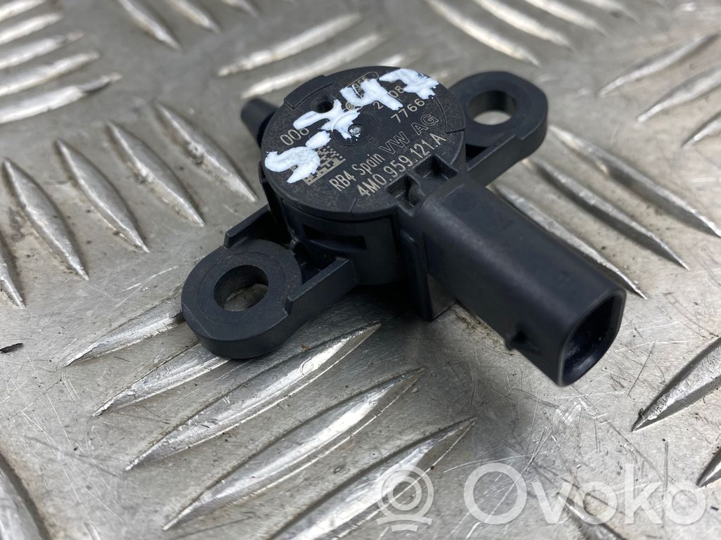 Audi Q7 4M Airbagsensor Crashsensor Drucksensor 