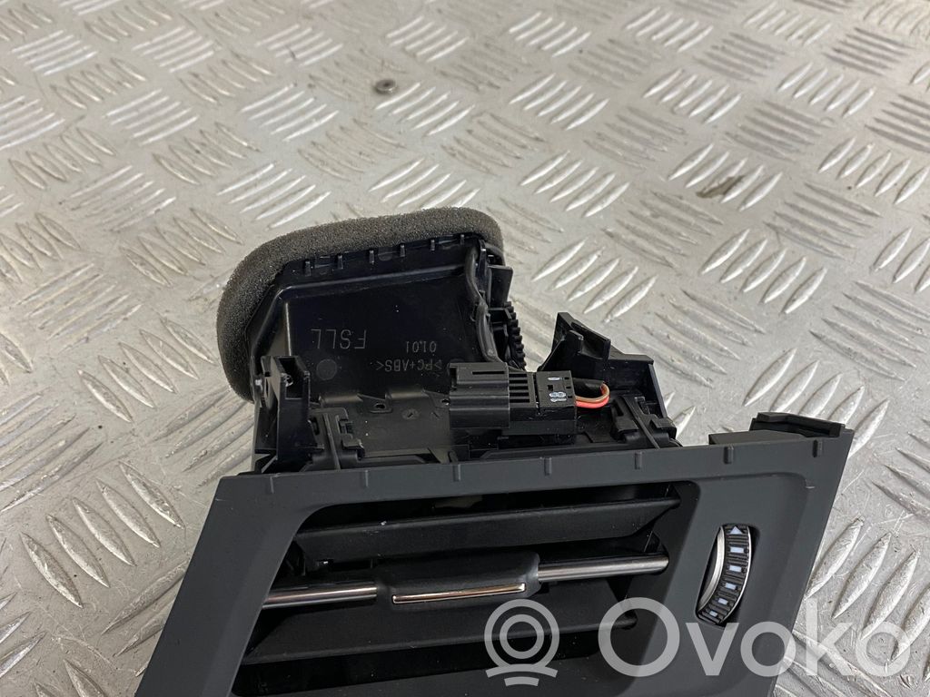 Audi A6 S6 C8 4K Kojelaudan sivutuuletussuuttimen kehys 