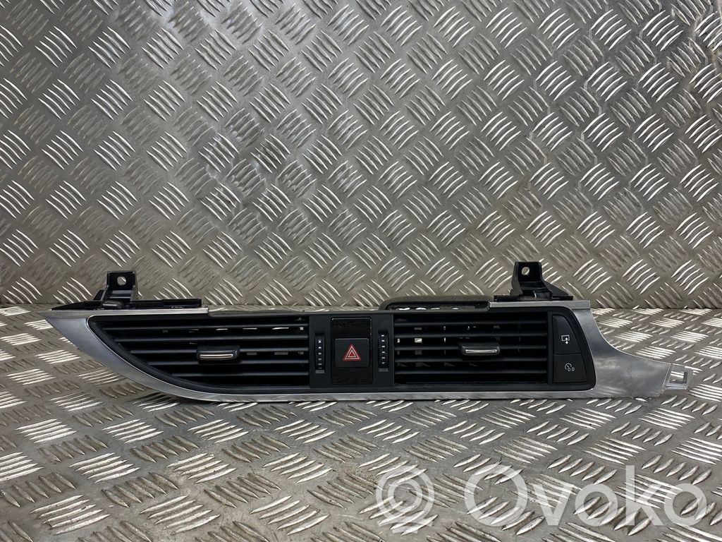 Audi A7 S7 4G Dysze / Kratki środkowego nawiewu deski rozdzielczej 
