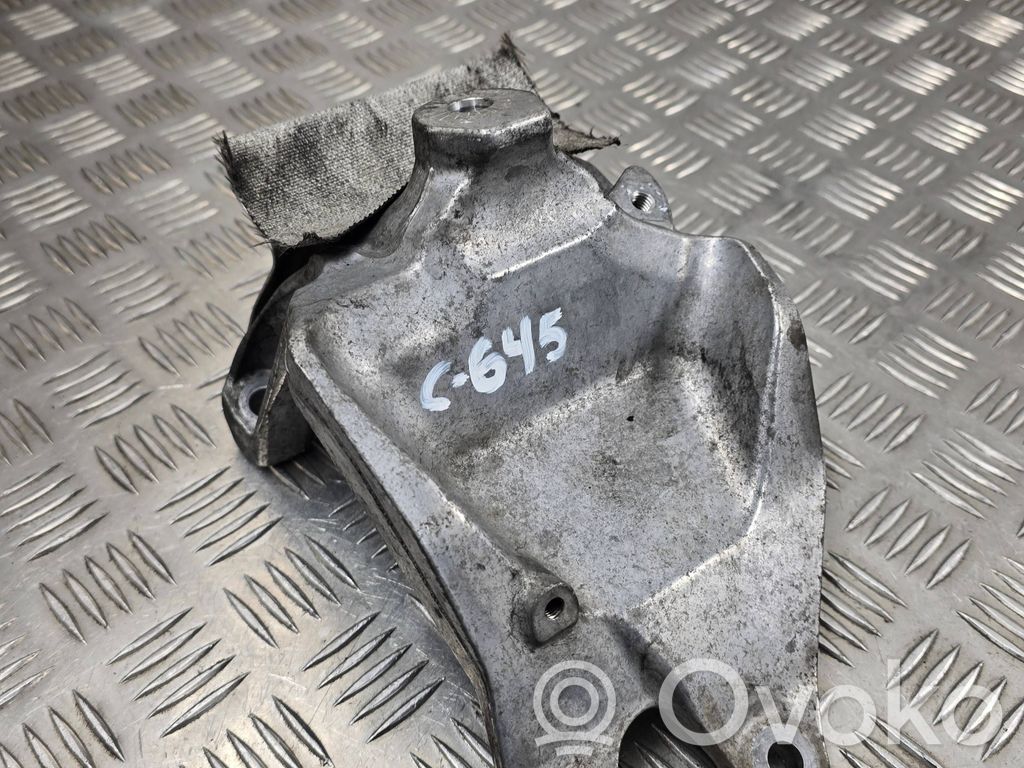 Audi Q7 4M Engine mounting bracket 