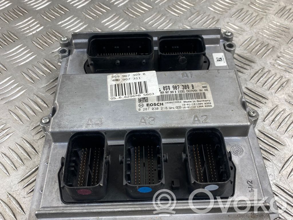 Audi Q7 4M Engine control unit/module 