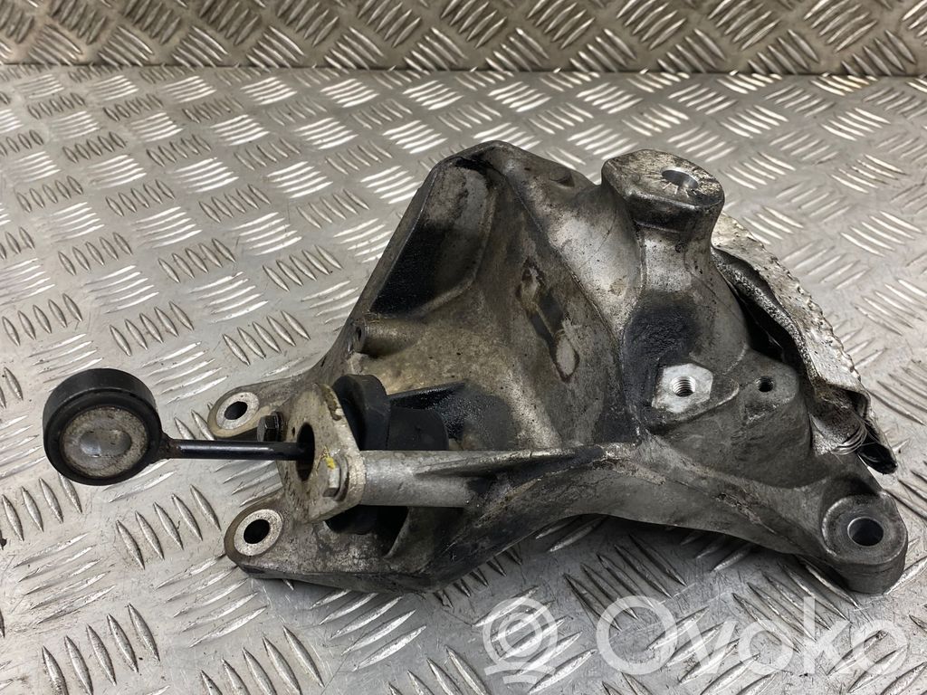 Audi A4 S4 B9 Engine mounting bracket 