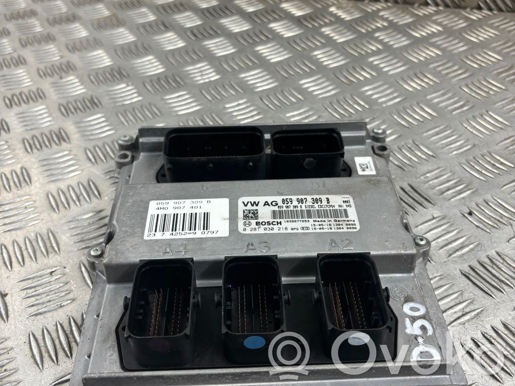 Audi Q7 4M Engine control unit/module 