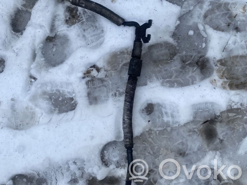 Air conditioning (A/C) pipe/hose