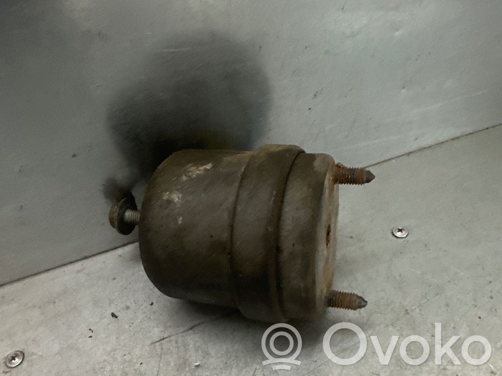 Volkswagen Multivan T4 Engine mount bracket 