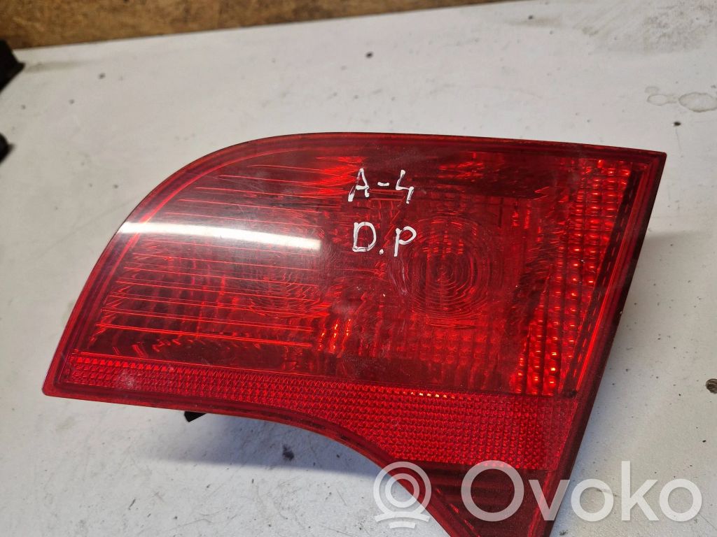 Audi A4 S4 B7 8E 8H Takaluukun takavalot 