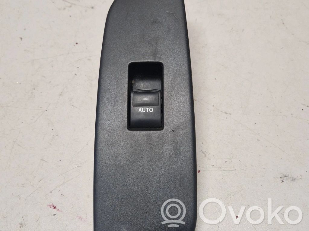 Toyota Auris 150 Electric window control switch 