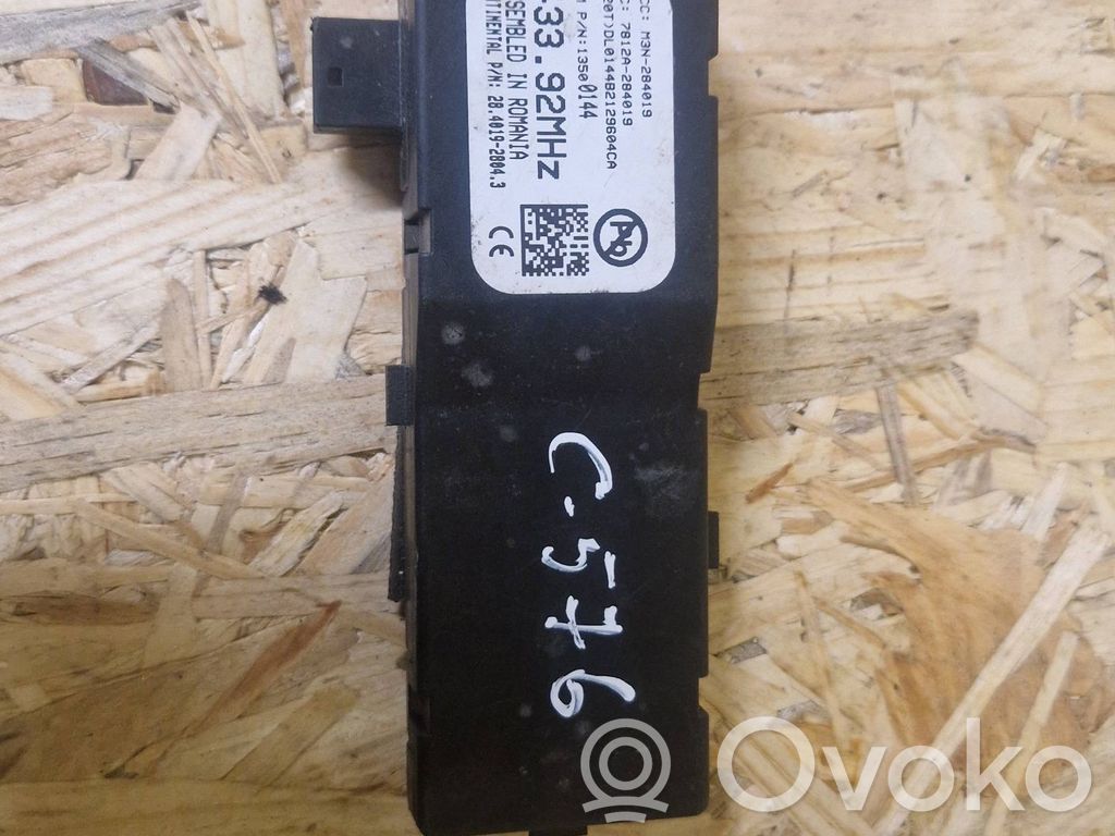 Opel Zafira C Aerial antenna amplifier 