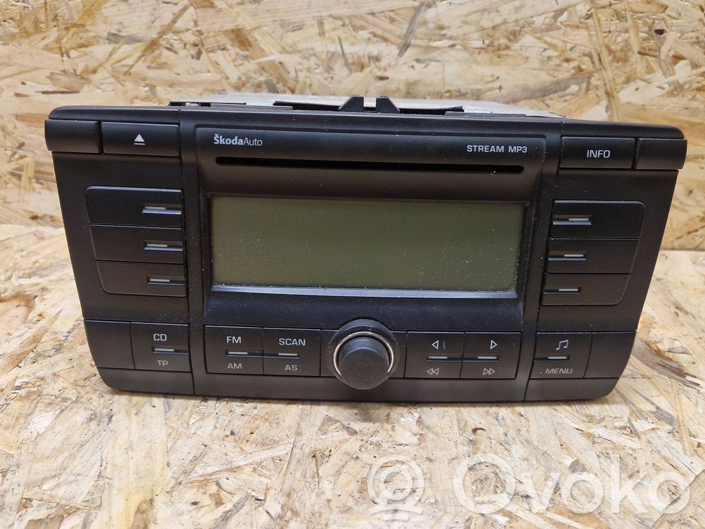 Panel / Radioodtwarzacz CD/DVD/GPS   10R032432,TQT0117415,032432,SKZ7Z3F0117415