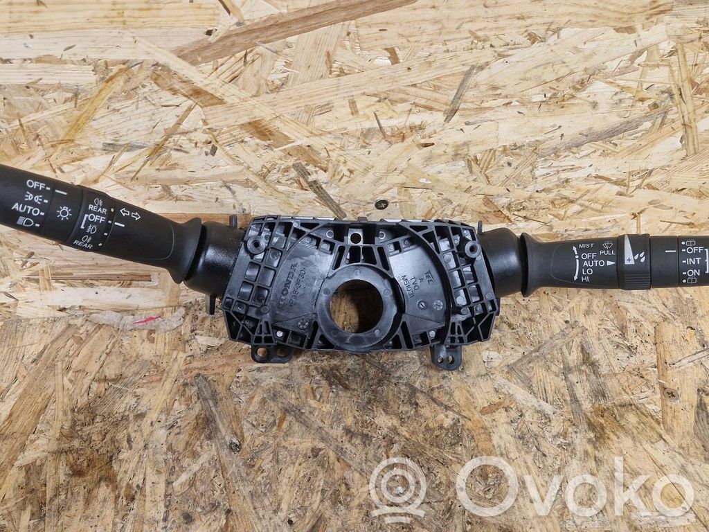 Honda CR-V Wiper turn signal indicator stalk/switch 