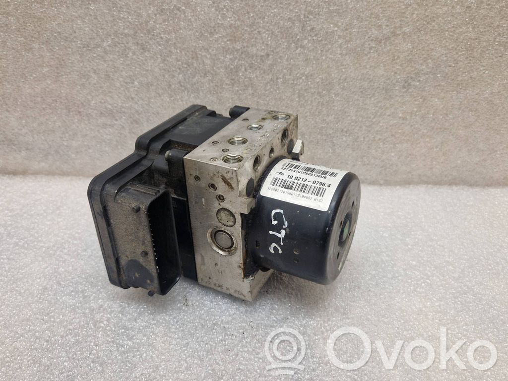 Opel Astra J ABS bloks 