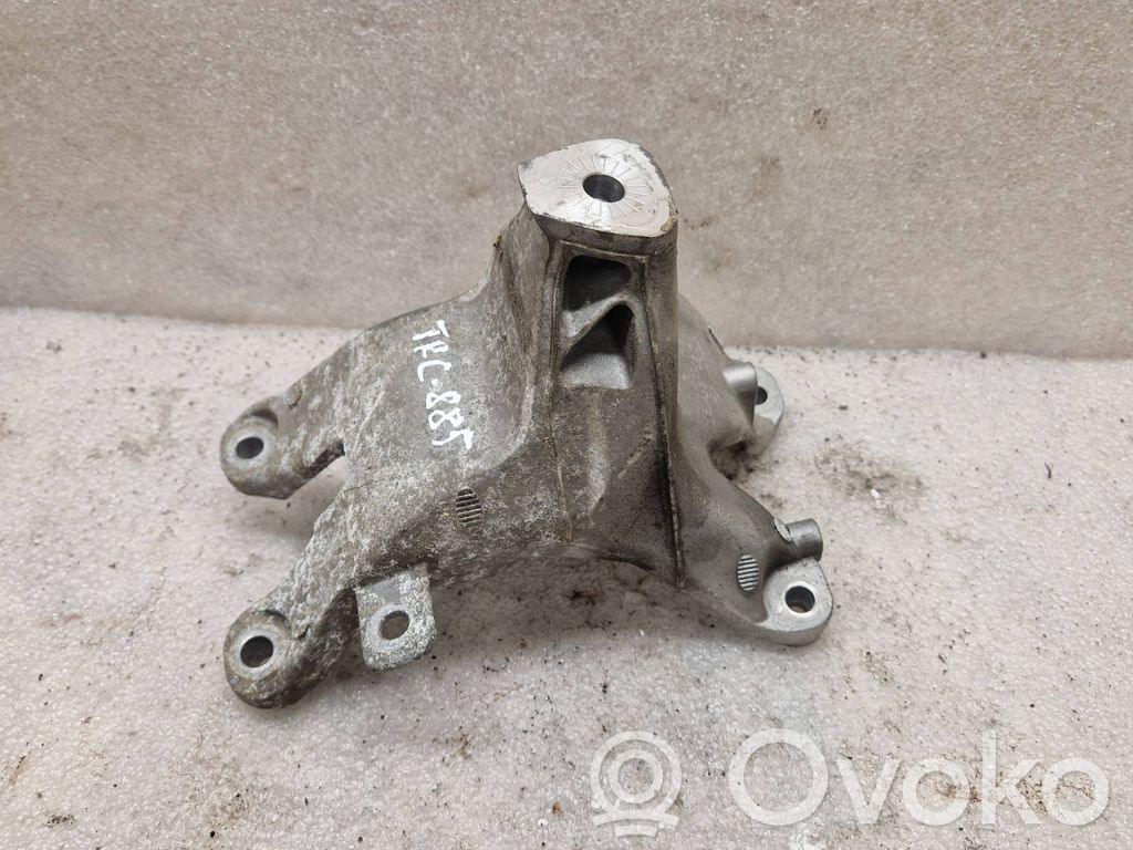 Audi A5 8T 8F Engine mounting bracket 