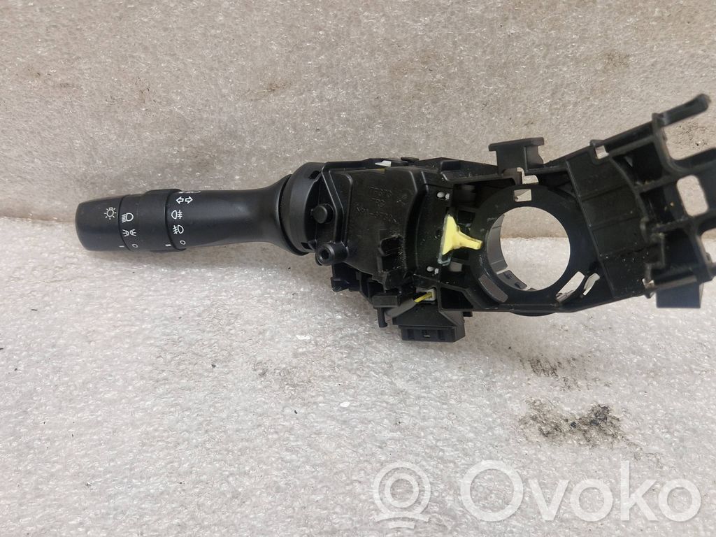 Toyota Verso Indicator stalk 