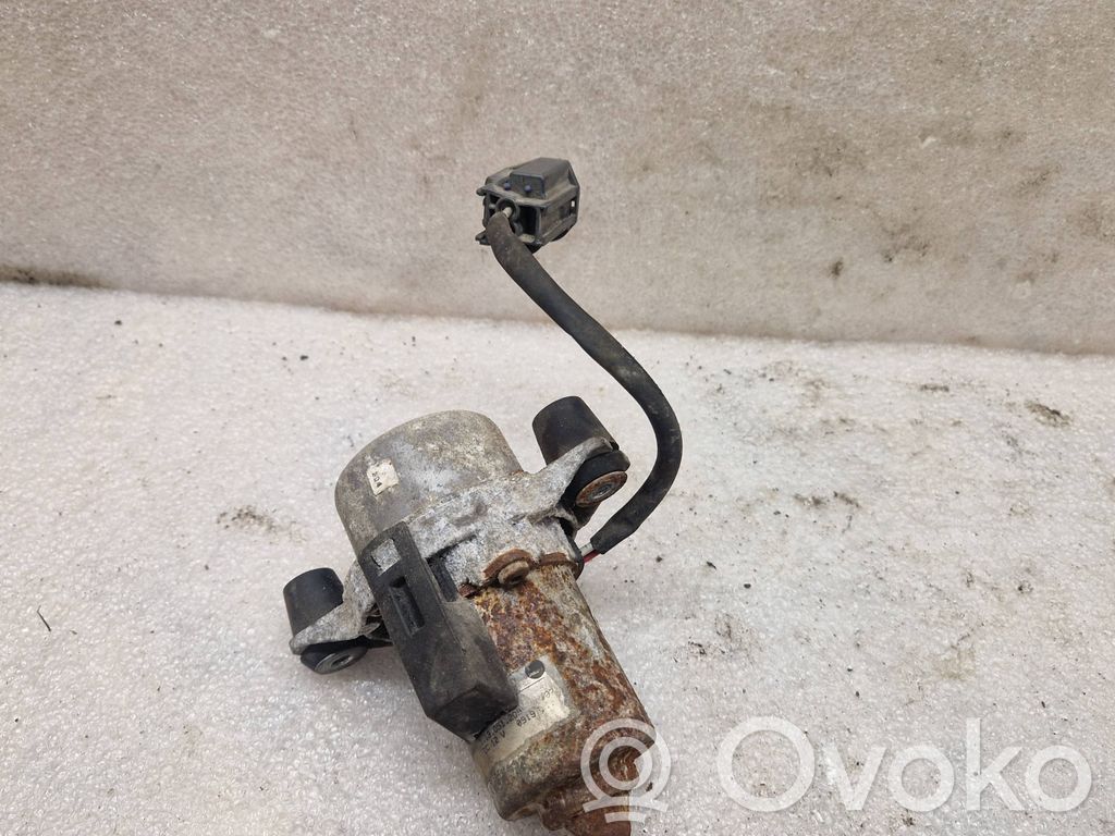 Opel Insignia A Vakuumo pompa 