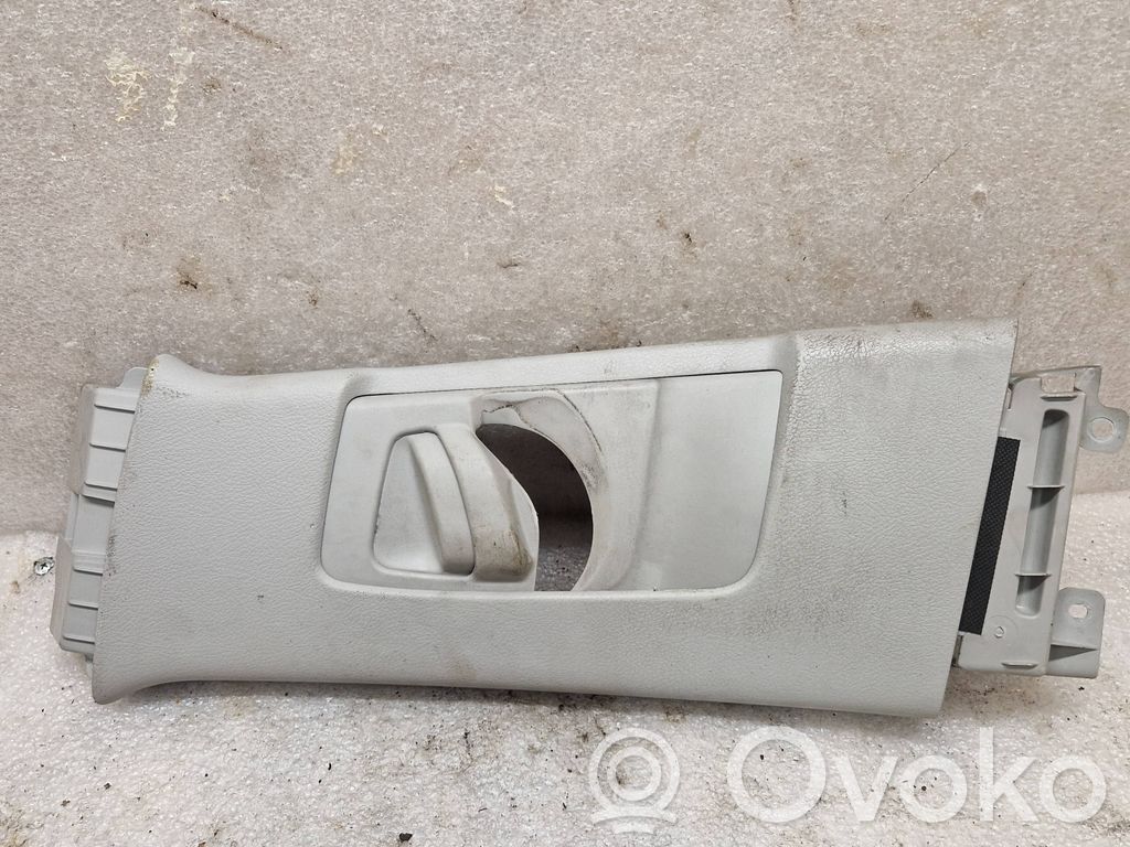 Toyota Verso Osłona górna słupka / B 