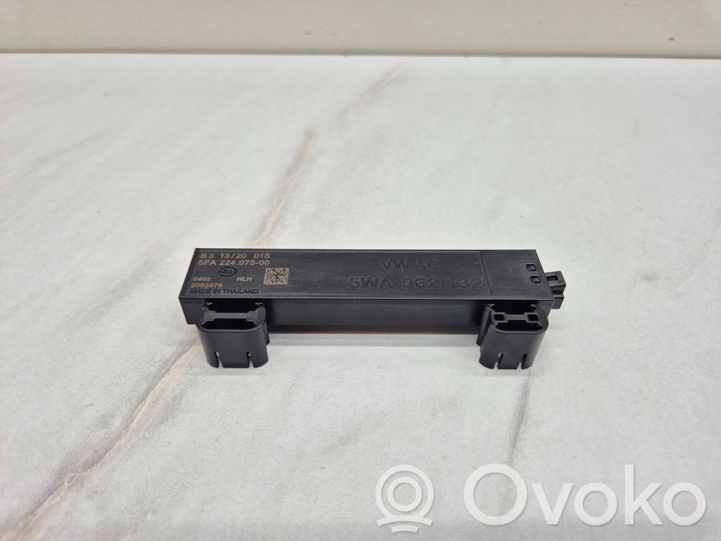 Volkswagen ID.3 Keyless system antenna 
