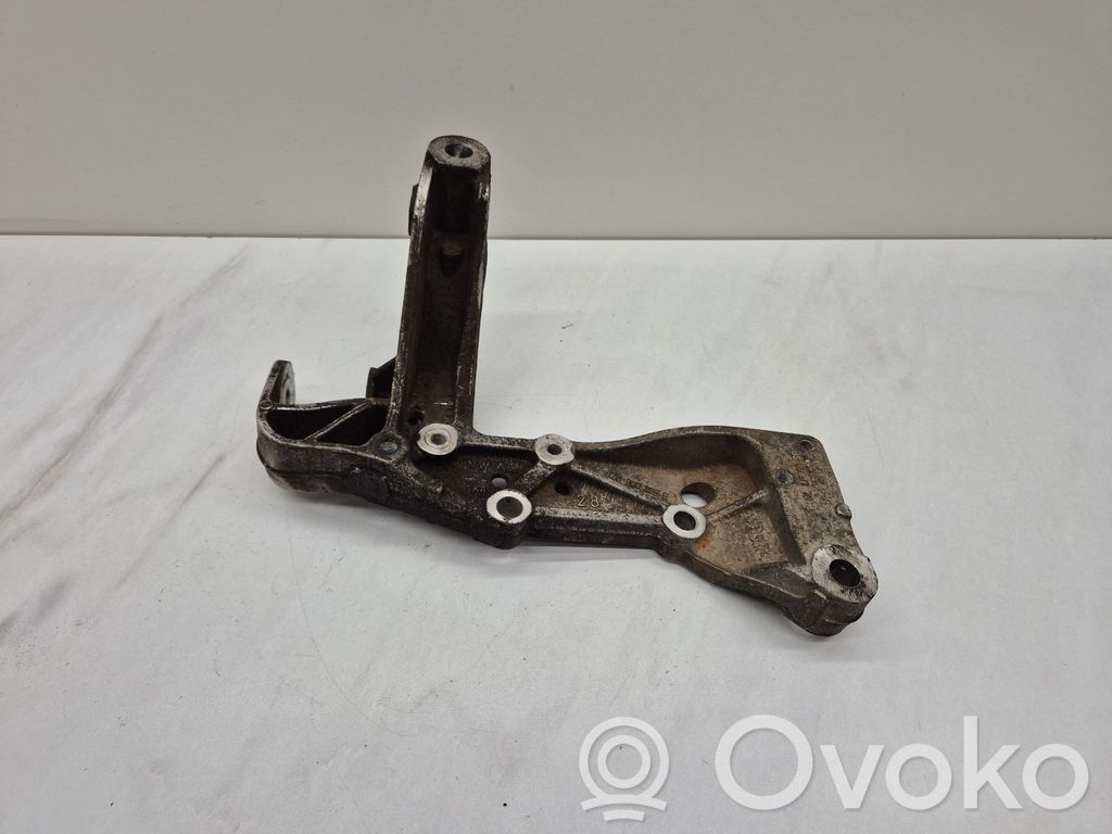 Volkswagen Golf V Front lower control arm/wishbone 