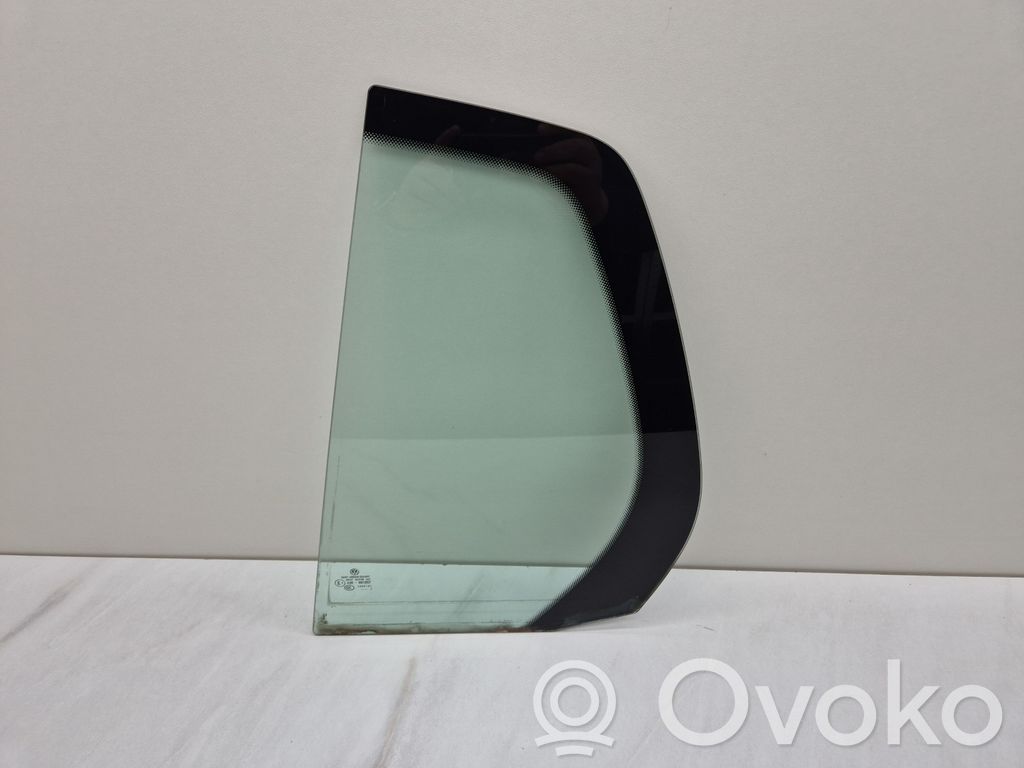 Volkswagen Golf V Rear vent window glass 