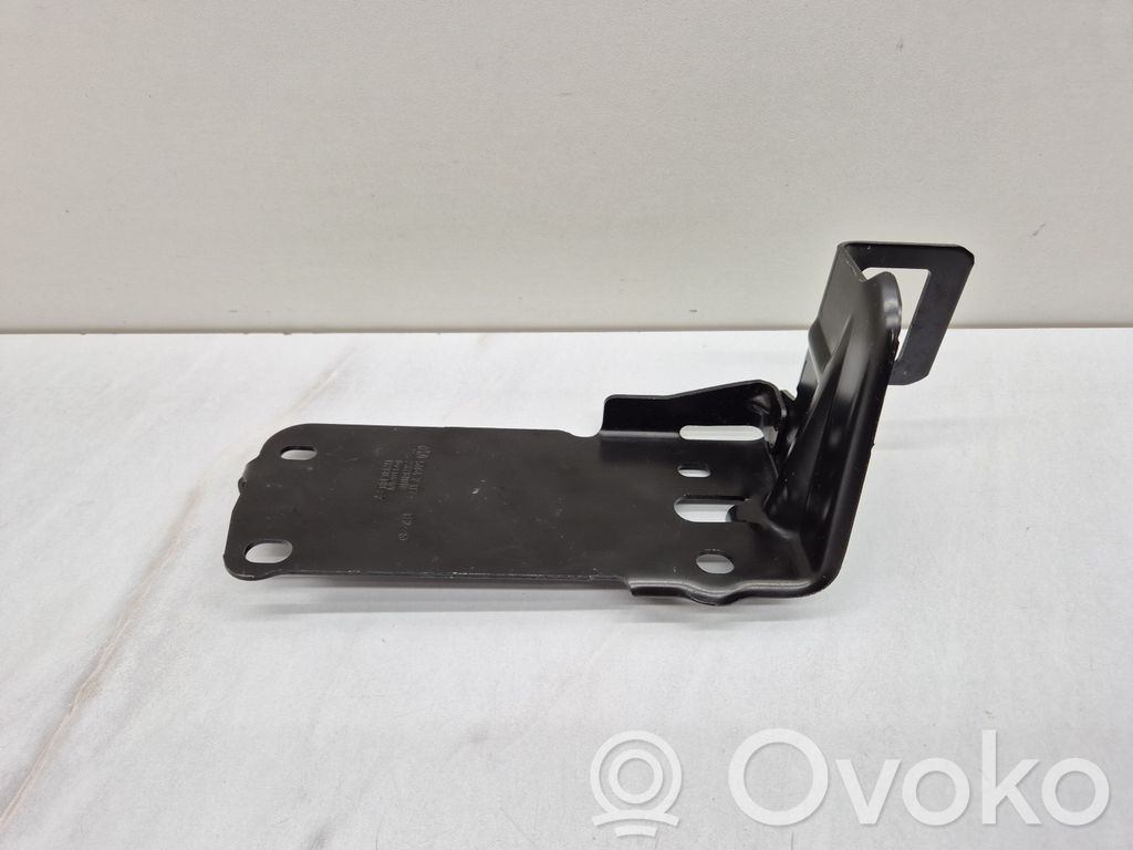 BMW 3 E90 E91 Radiator mount bracket 