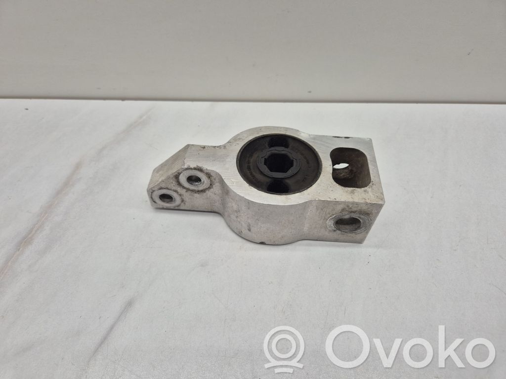 Audi Q3 8U Achslager vorne 