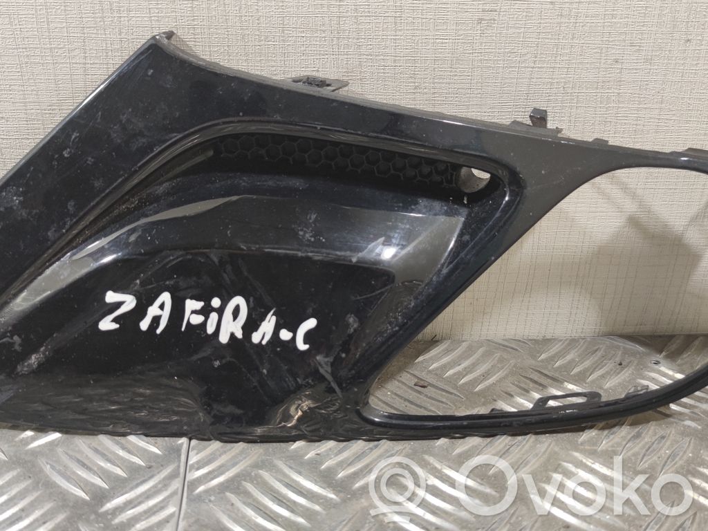Opel Zafira C Rejilla inferior del parachoques delantero 