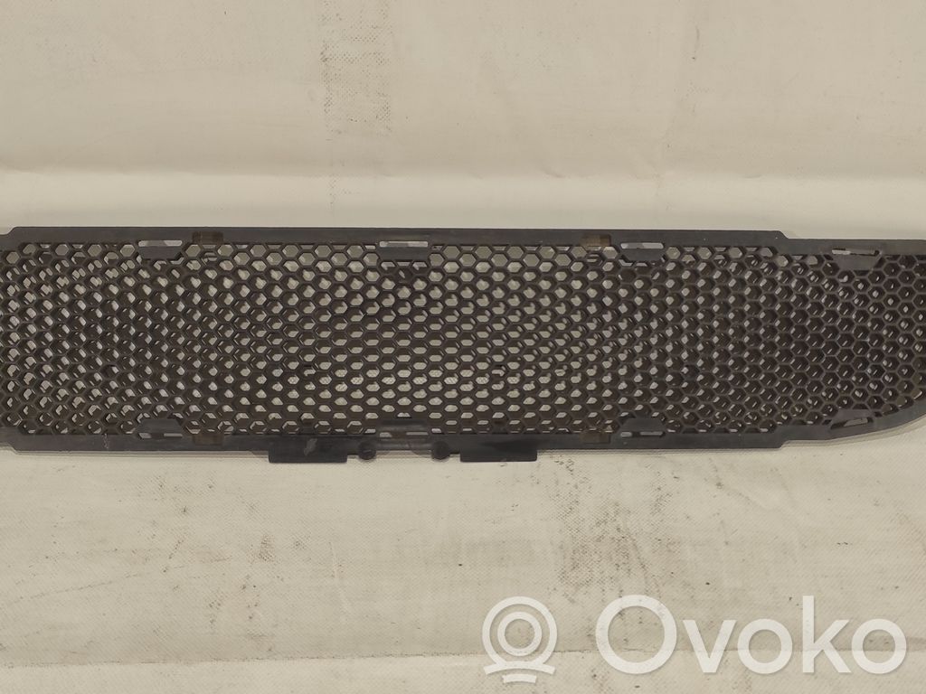 Ford Escort Front bumper lower grill 